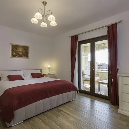 Villa Elize